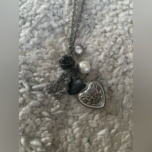 Kissing Pendant Necklace